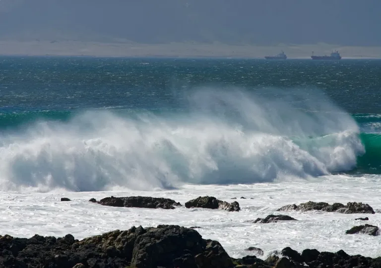 Armada alerta de nuevas marejadas anormales para las costas del país