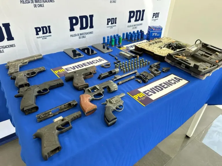 Detienen a Padre e Hijo que modificaban armas a fogueo a armas reales