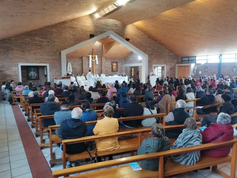 Parroquia Jesús de Nazaret de Curicó celebro sus 25 años de vida.