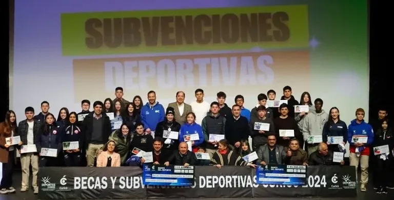 Se hizo entrega de Becas y Subvenciones al deporte Curicó 2024