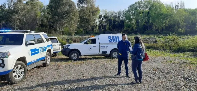 En Rancagua investigan homicidio de hombre cuyo cuerpo apareció en la ribera del río Cachapoal