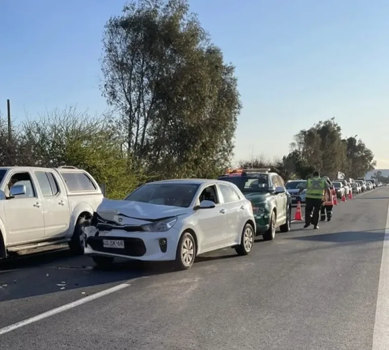 Accidente en caravana de apoyo a candidato a alcalde en Lolol deja una persona fallecida