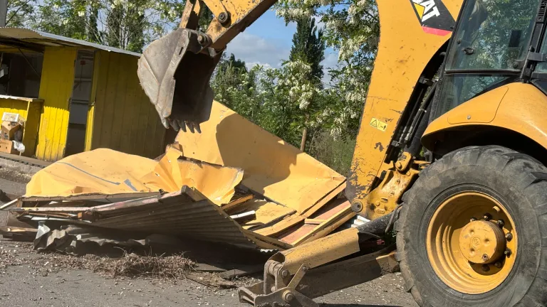 Desalojan comercio ilegal en el frontis de la cárcel de Rancagua