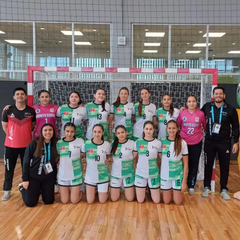 Curicanas integran equipo de Balonmano que se coronó campeón nacional de los Juegos deportivos Escolares 2024