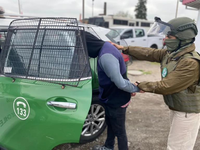 Carabineros detiene a dos personas por robo de una joyería en el centro de Linares