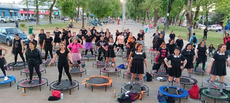 Se realizó entretenida clase de “Jump” con temática de Halloween en Curicó