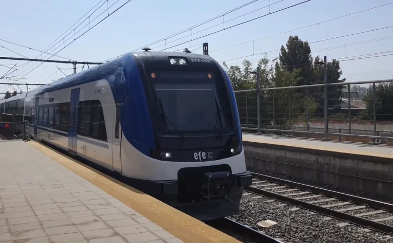 Persona fallece tras ser atropellada por metrotren en San Francisco de Mostazal