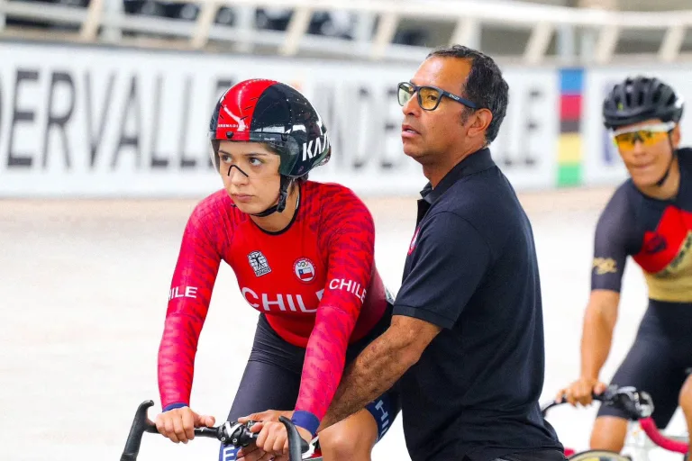 Camila García y Cristian Arriagada pedaleros curicanos de talla internacional