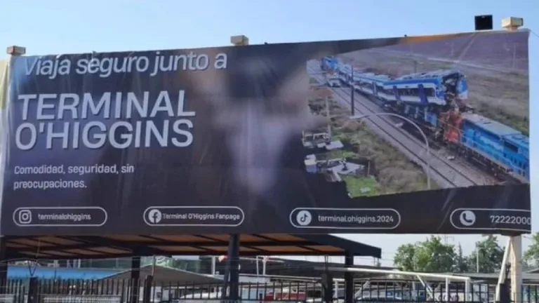 Indignación por polémico afiche publicitario en el Terminal O’Higgins de Rancagua