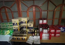 Carabineros decomisan bebidas alcohólicas vendidas ilegalmente en operativo realizado en San Clemente IMG_9564