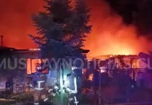 Incendio destruye dos viviendas y deja severos daños en una ampliación en sector Barros Negros de Curicó incedio -2