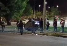 Accidente de tránsito dejó un vehículo volcado a los pies del cerro Condell Accidente de tránsito dejó un vehículo volcado a los pies del cerro Condell