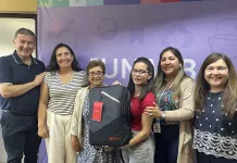 JUNAEB entrega procesadores de implante coclear a estudiantes del Maule en vísperas de Navidad JUNAEB entrega procesadores de implante coclear a estudiantes del Maule en vísperas de Navidad-1