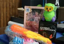 Juntas de Vecinos de Molina reciben juguetes y confites para celebraciones de fin de año-1