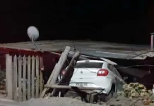 Daños materiales tras accidente vehicular en sector Lo Valdivia