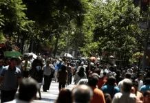 Personas-caminando-centro-ciudad