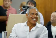 Raúl Narváez recibe el título de Hijo Ilustre de Curicó