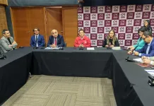 Gobernador del Maule se reúne con dirigentes del transporte para abordar impacto del alza de combustibles-2
