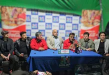 “Huérfano de Tierra” se consagra como canción ganadora del Festival Folclórico de la Vendimia de Molina 2026 “Huérfano de Tierra” se consagra como canción ganadora del Festival Folclórico de la Vendimia de Molina 2026-1