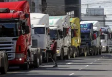 Gremio de camioneros rechaza alza del diésel y advierte impacto en precios y logística IMG_5935