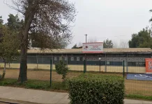 Detienen a menor que ingresó con arma a colegio en Curicó escuela japon-1