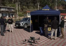 Continúa intensa búsqueda de pescador desaparecido tras volcamiento de embarcación en Vichuquén Continúa intensa búsqueda de pescador desaparecido tras volcamiento de embarcación en Vichuquén-2