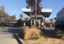 Violento asalto a servicentro en Talca dejó a bombero herido a bala: delincuentes huyeron en motocicleta Screenshot