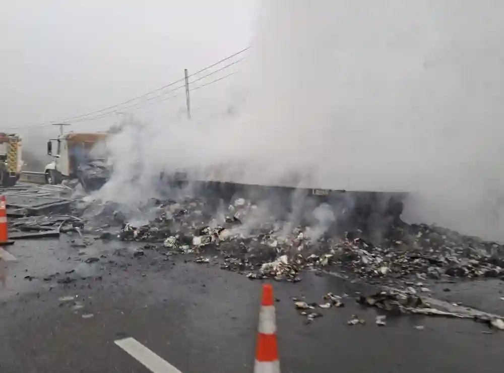 Accidentes Y Un Incendio De Camion Marcaron La Manana En La Ruta 5 Sur Entre Curico Y Talca