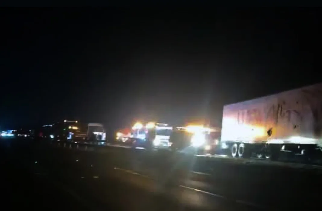 Colision Multiple Entre Camiones Provoca Extensa Congestion En La Ruta 5 Sur En Villa Alegre 1