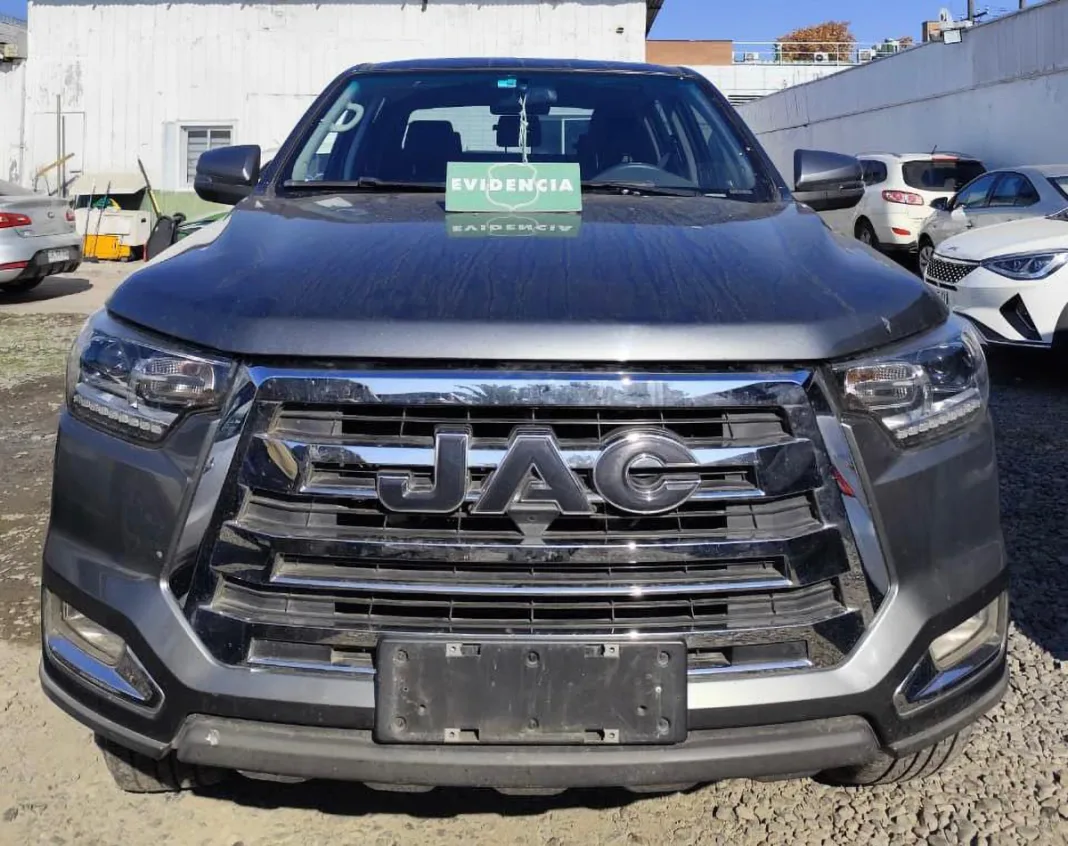 Detienen A Hombre Que Circulaba En Camioneta Robada Con Placas Artesanales En Talca