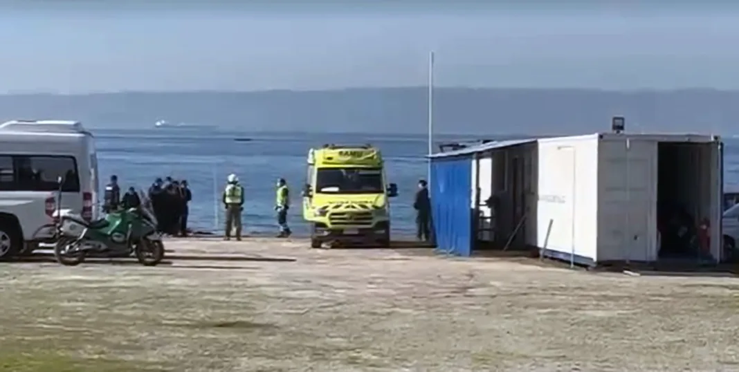 Dos Pescadores Fallecieron Tras Volcamiento De Lancha En Bahia De Talcahuano
