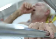 Adulto Mayor - Hospital - Enfermo