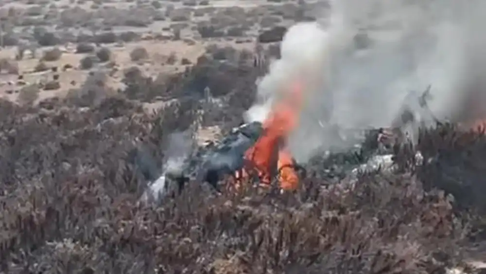 Aeronave De Instruccion De La Fach Se Incendia Tras Aterrizaje De Emergencia En La Region De Coquimbo