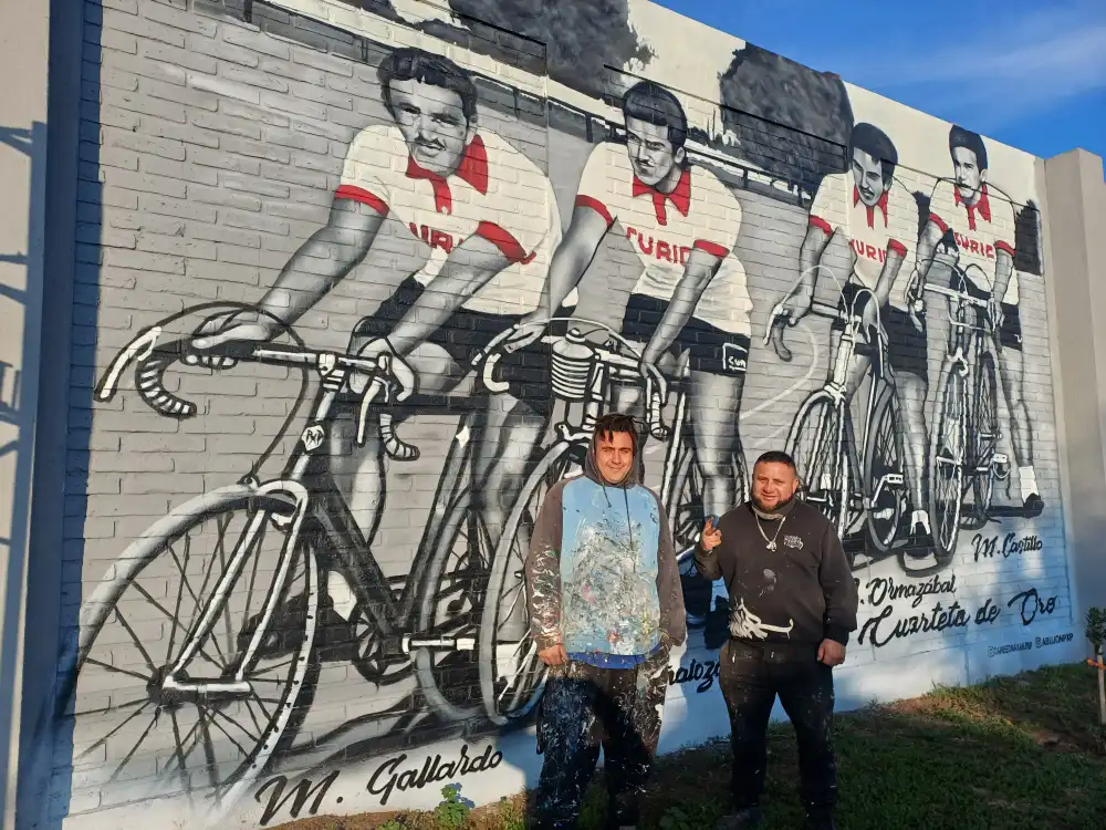 Curico Inmortaliza A Sus Leyendas Del Ciclismo Con Nuevos Murales Patrimoniales