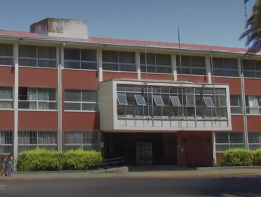 Denuncias Contra Docente Del Liceo Fernando Lazcano Son Investigadas Por Fiscalia Y Pdi