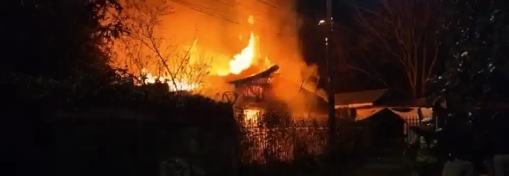Incendio Destruye Vivienda Y Deja A Cinco Integrantes De Una Familia Lesionados En Linares