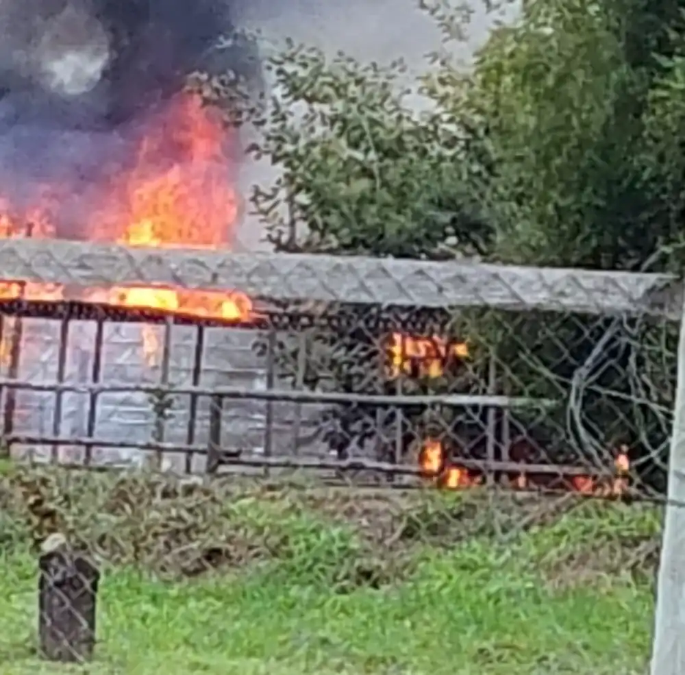 Incendio Destruyo Bodega De Lena En El Sector Quilvo Alto De Romeral
