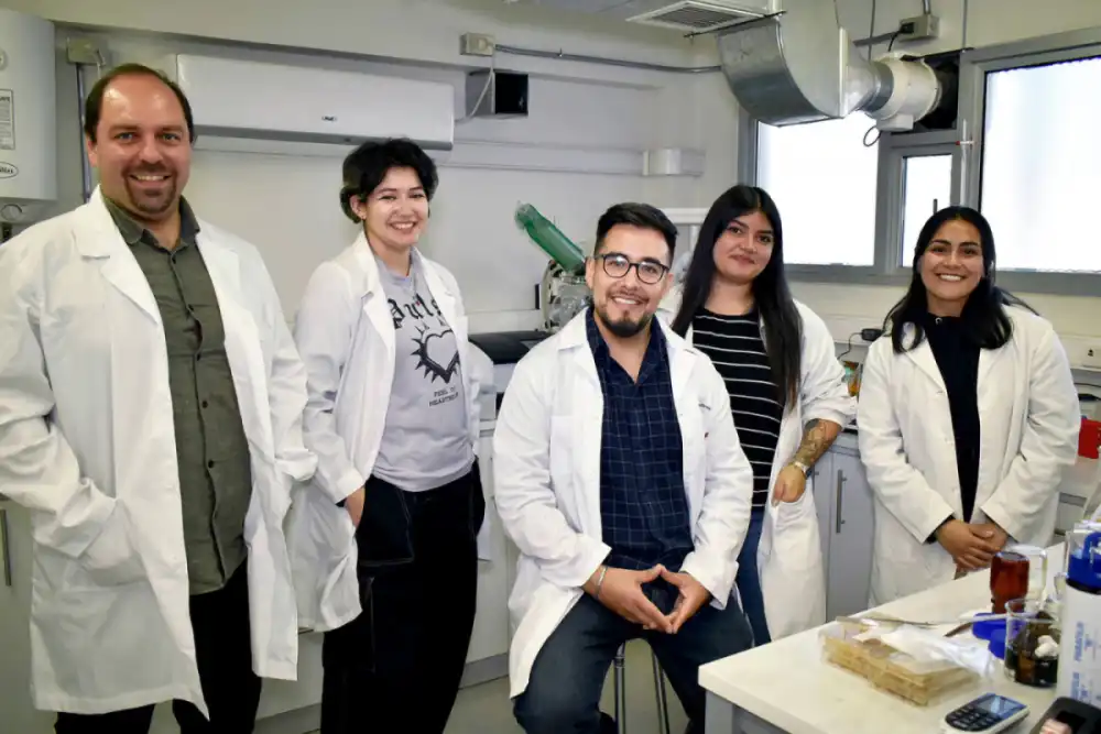 Investigadores Chilenos Desarrollan Innovador Biomaterial Para Combatir Infecciones Resistentes A Los Antibioticos 1