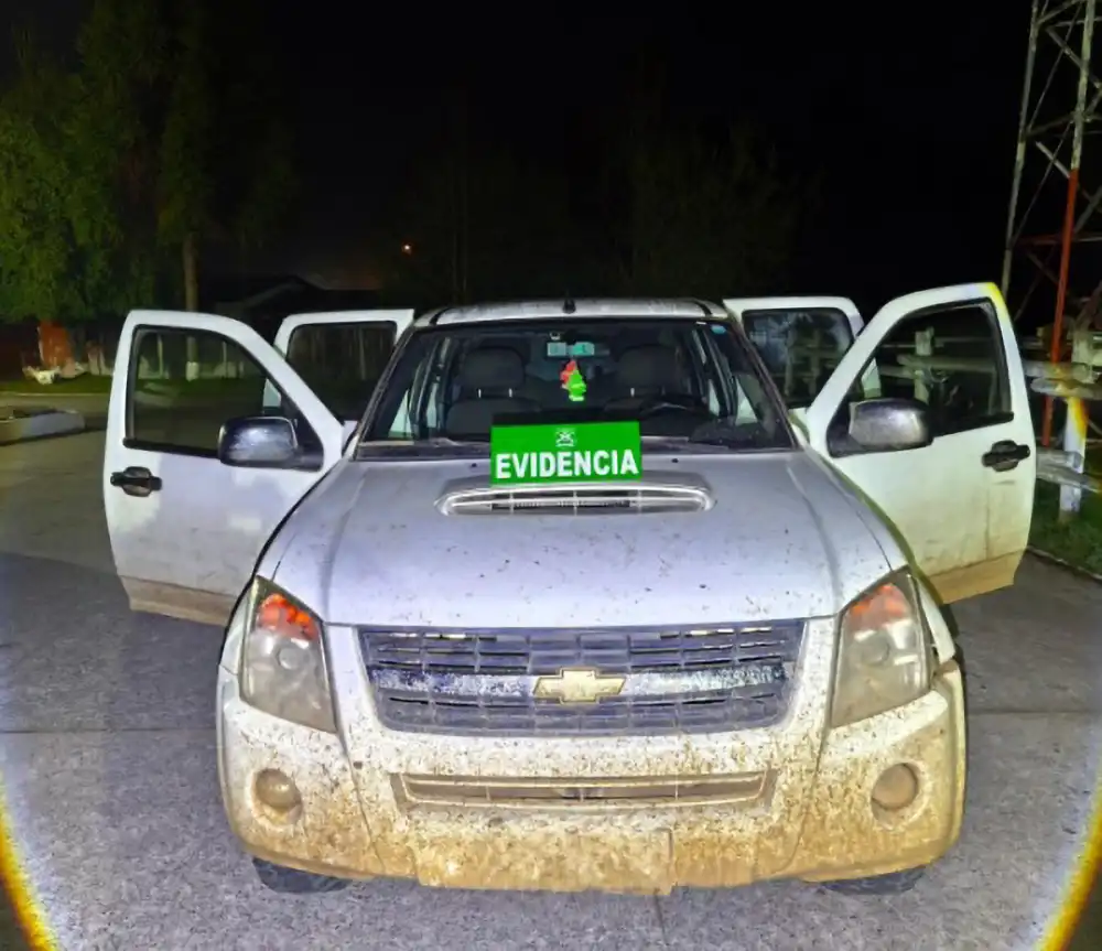 Llamado De Vecinos Fue Clave Para Recuperar Camioneta Con Encargo Por Robo En Teno