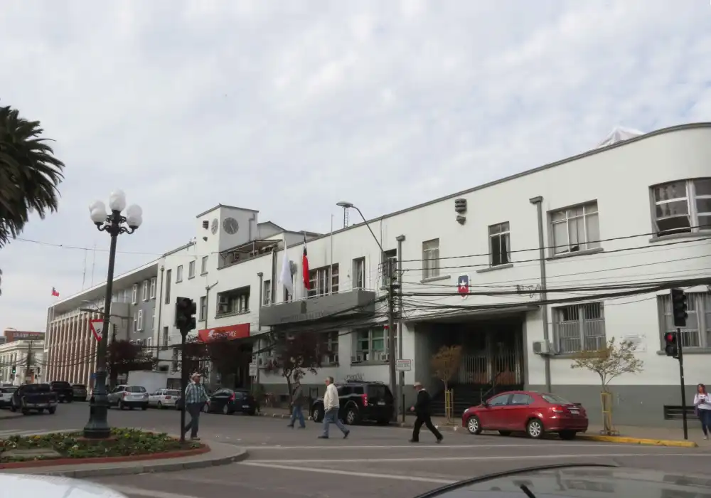Municipalidad De Curico Instruye Investigacion Interna Tras Incidente Durante Fiscalizacion De Comercio Ambulante