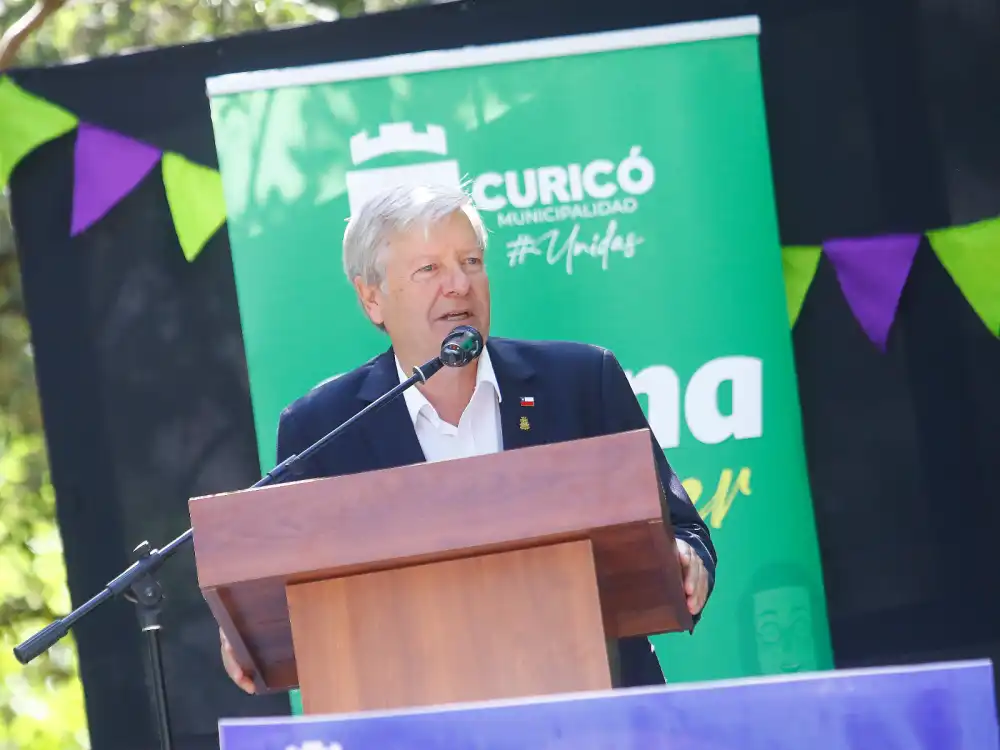 Municipio De Curico Asegura Continuidad Del Uso Comunitario Del Centro Familiar Tras Cierre De La Fundacion De Las Familias