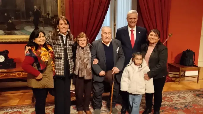 Presidente De La Republica Y Primera Dama Reciben En La Moneda A Matrimonio De Nancagua Que Celebro 70 Anos De Union 1 Presidente De La Republica Y Primera Dama Reciben En La Moneda A Matrimonio De Nancagua Que Celebro 70 Anos De Union 1