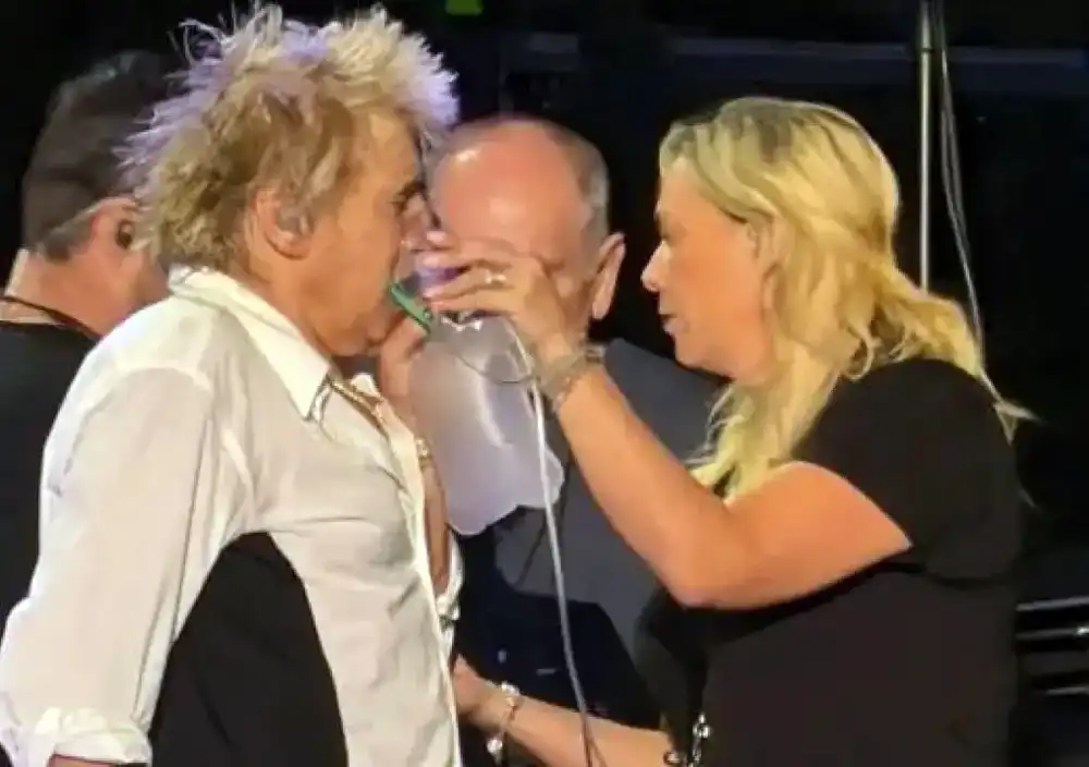 Rod Stewart Enciende Las Alarmas Tras Presentar Complicaciones Fisicas Durante Concierto En Estados Unidos