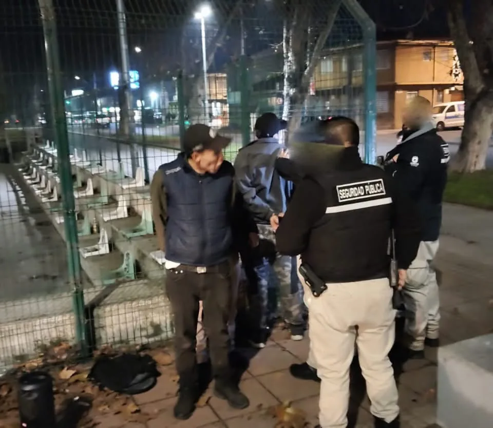Tres Detenidos Por Robo Con Violencia En La Alameda De Curico
