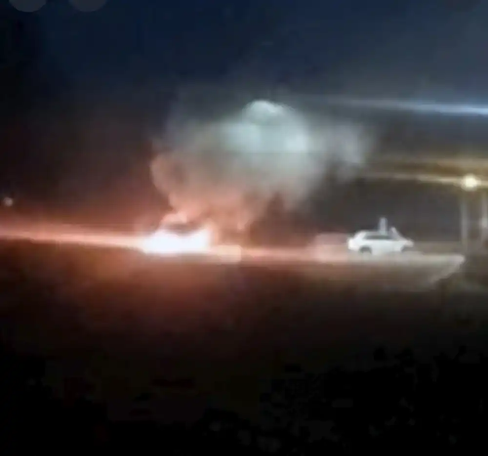 Vehiculo Se Incendia Tras Accidente Registrado De Madrugada En La Ruta 5 Sur En Romeral