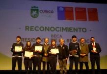 135 Estudiantes De Curico Reciben La Beca Presidente De La Republica Por Su Excelencia Academica