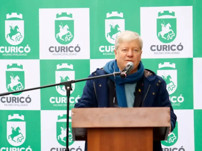 Autoridades Y Vecinos Participaron En La Quinta Ceremonia De Izamiento De La Bandera En Curico 2 Autoridades Y Vecinos Participaron En La Quinta Ceremonia De Izamiento De La Bandera En Curico 2