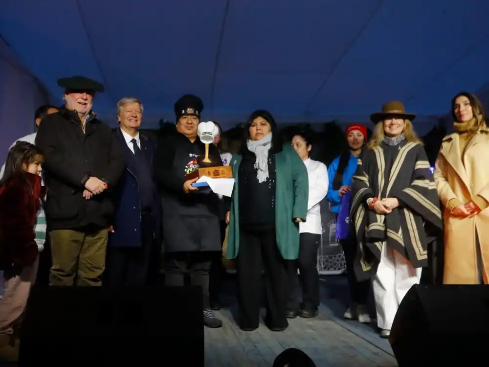 Caldo Blanco De Cordero Arequipeno Fue Elegido Como El Mejor Plato De La Feria De Los Caldos 2026 En Curico