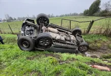 Camioneta Vuelca Con Cuatro Ocupantes Entre Ellos Un Bebe En La Ruta 5 Sur En Las Cercanias De San Javier