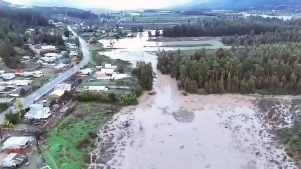 Caudales Continuan En Aumento En La Provincia De Curico Mientras Se Mantiene La Alerta Roja Regional